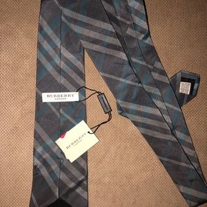 Men’s Standard Burberry Tie - NWT